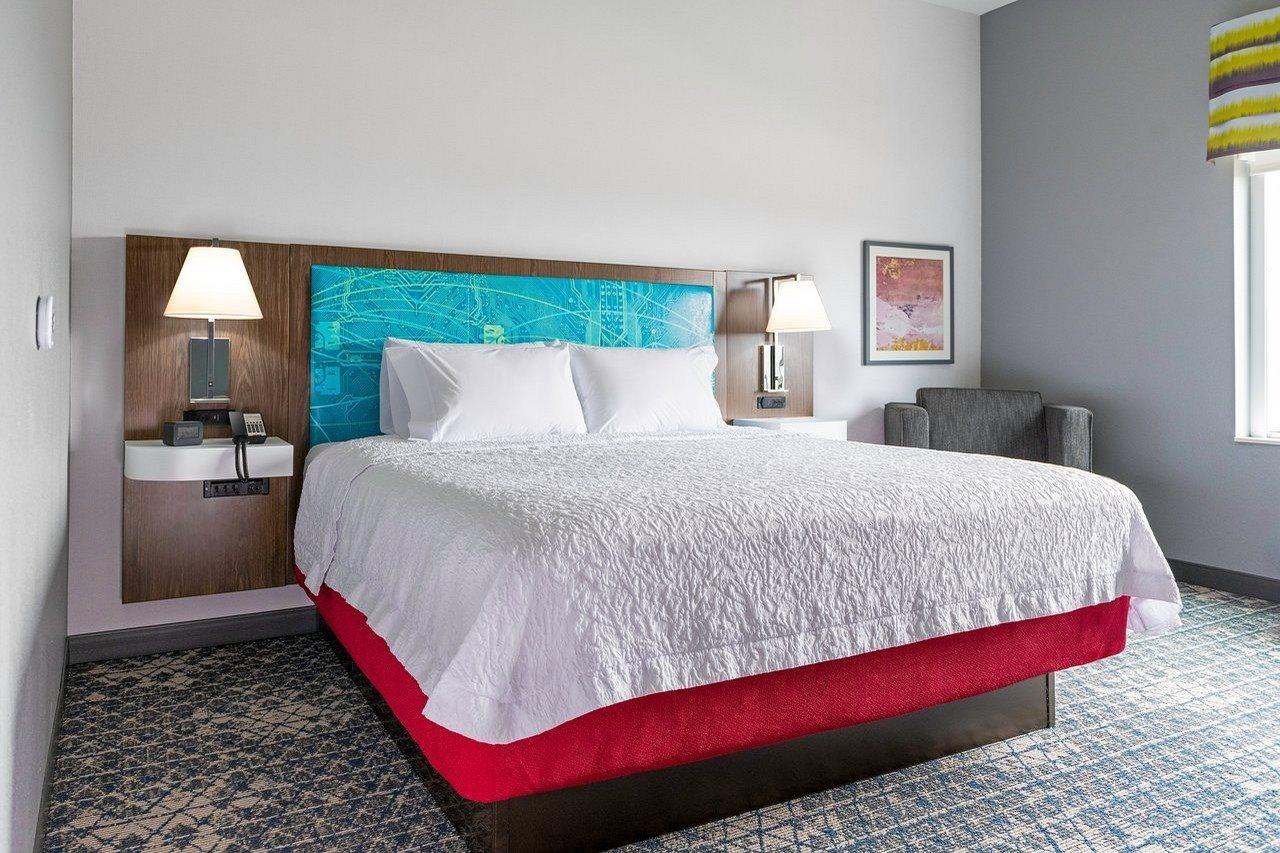 Hampton Inn Columbus Exterior photo