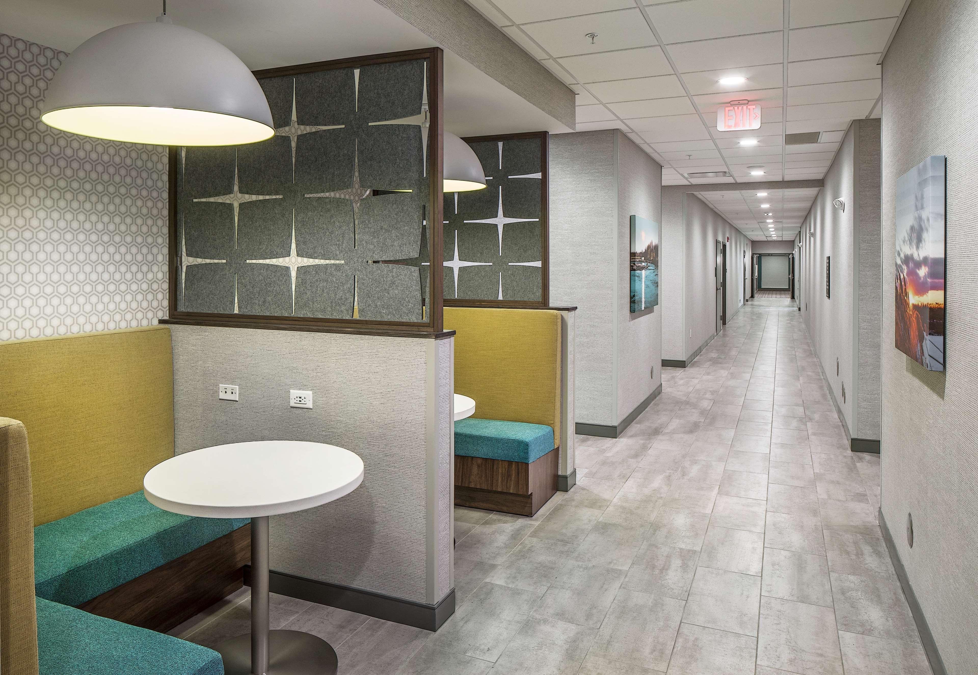 Hampton Inn Columbus Exterior photo